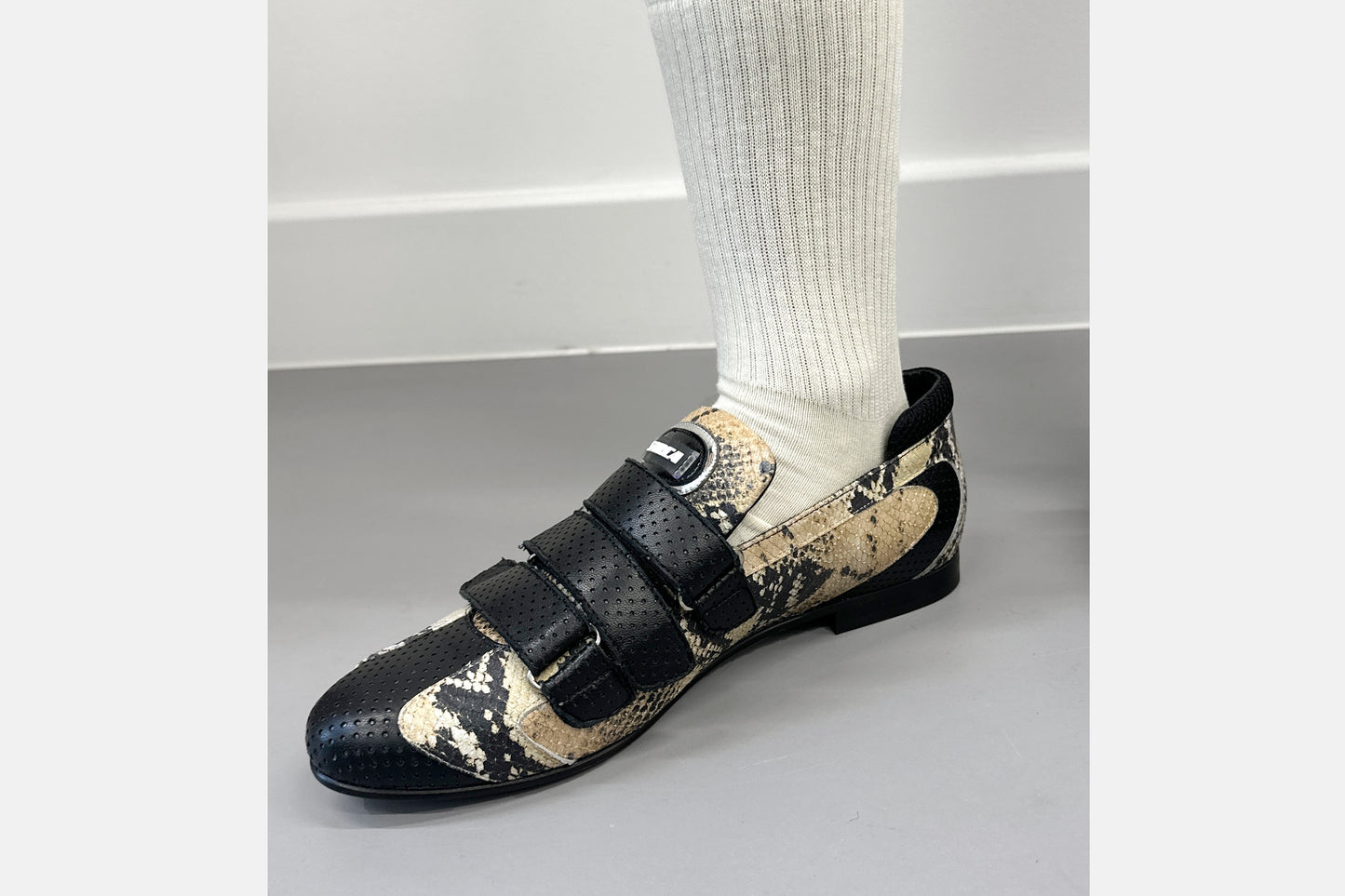 '1 Loafer Trainer snake print unisex.