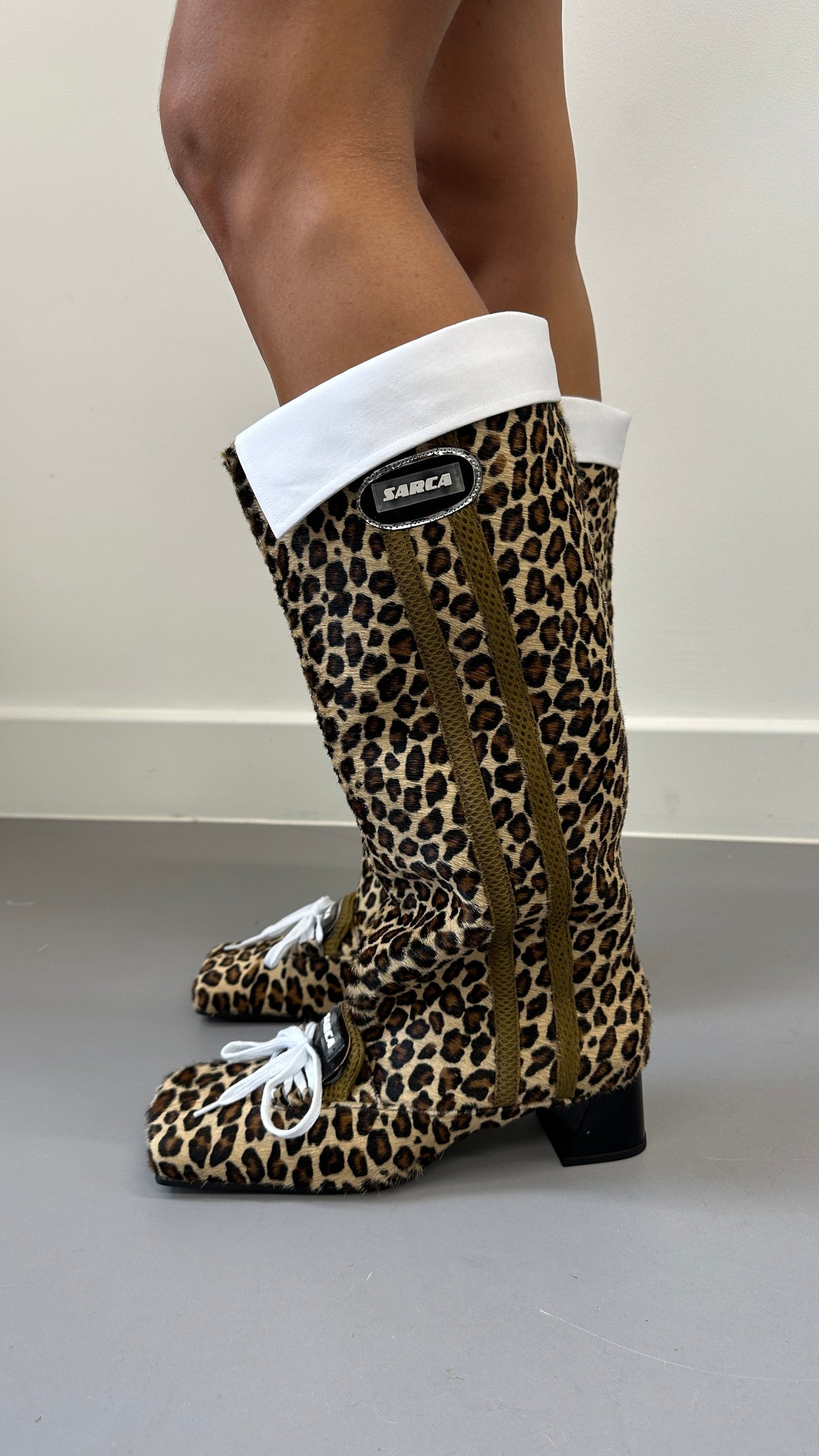 Animal print boots with detachable collar